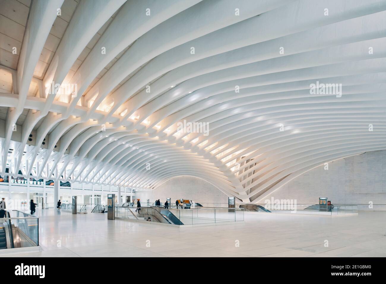 Intérieur de l'Oculus, le World Trade Center Transportation Hub (PATH), Manhattan, New York, États-Unis. Banque D'Images