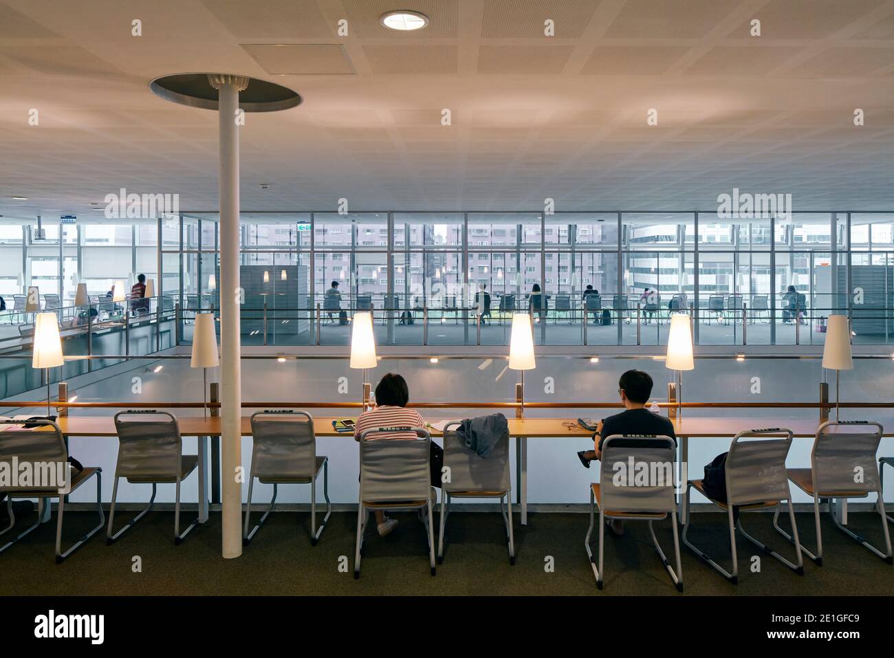 Vue intérieure de la bibliothèque publique principale de Kaohsiung à Kaohsiung, Taïwan. Terminé en 2014. Banque D'Images