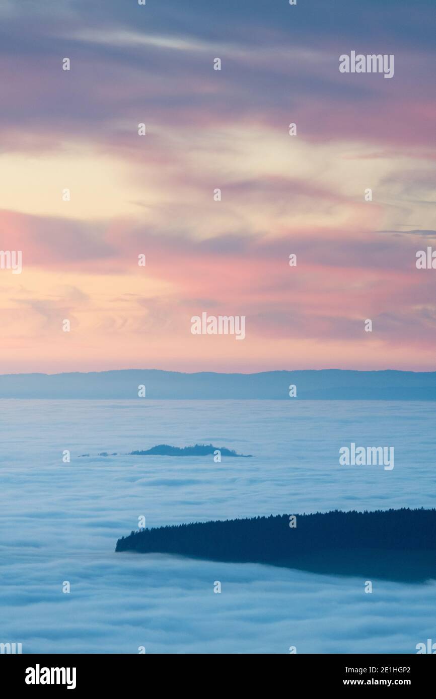 mer de brouillard dans les vallées d'Emmental et plus Le Berner Mittelland Banque D'Images