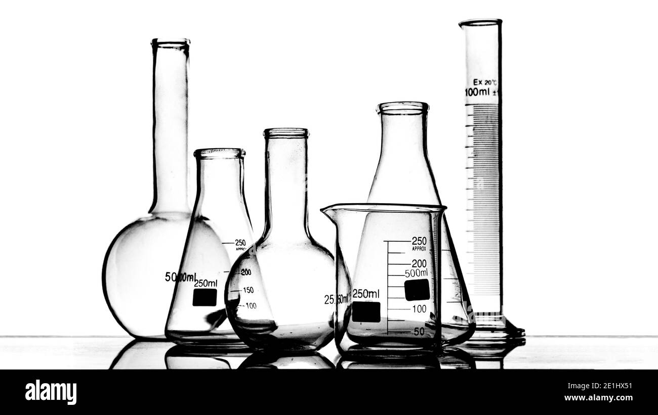 Un ensemble de six produits chimiques de récipients en verre Banque D'Images