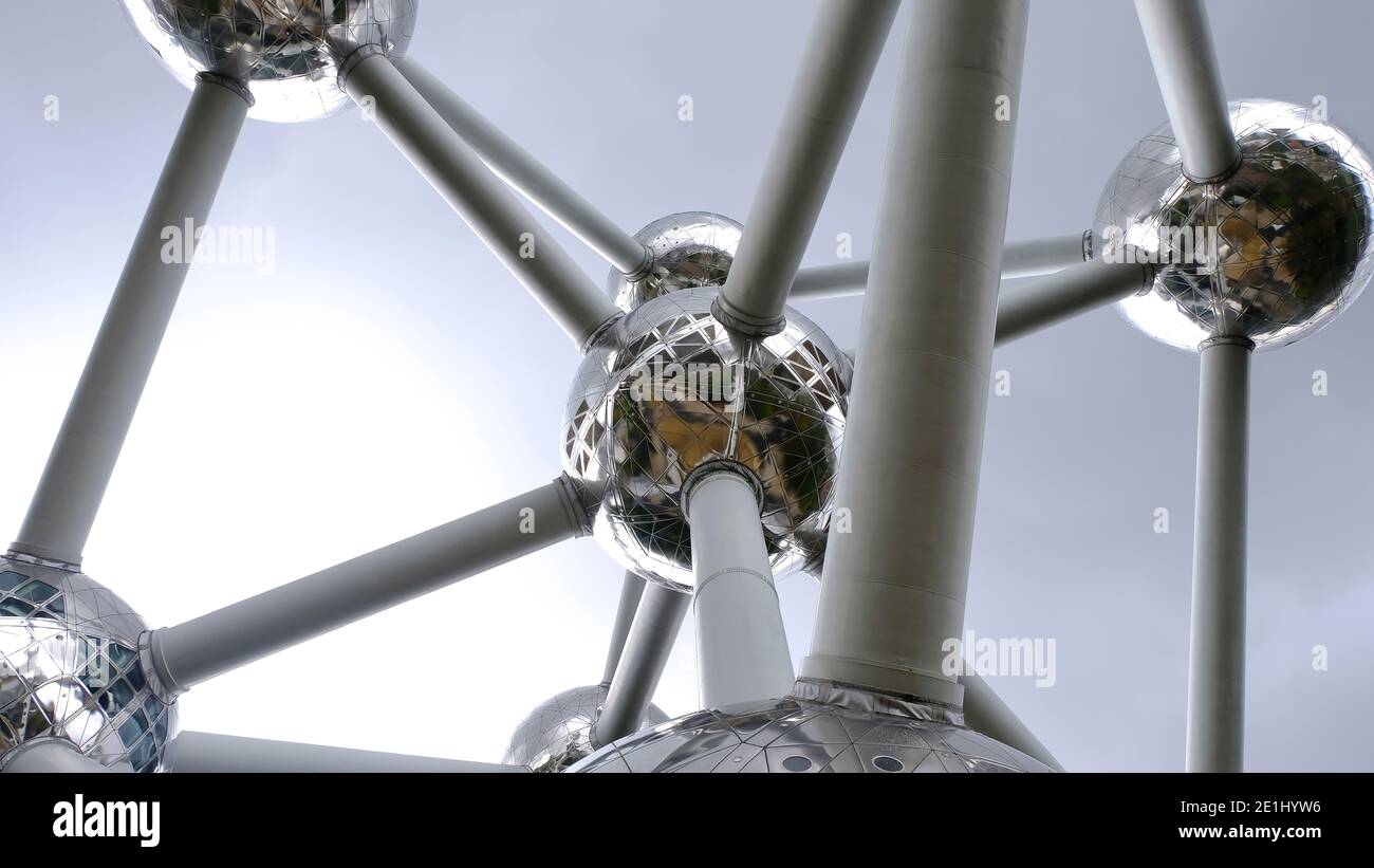 Bruxelles - août : vue extérieure de l'atonium Banque D'Images