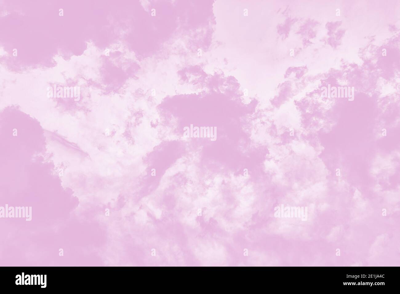 Bleu pastel violet aquarelle ciel fond avec nuages flous Banque D'Images
