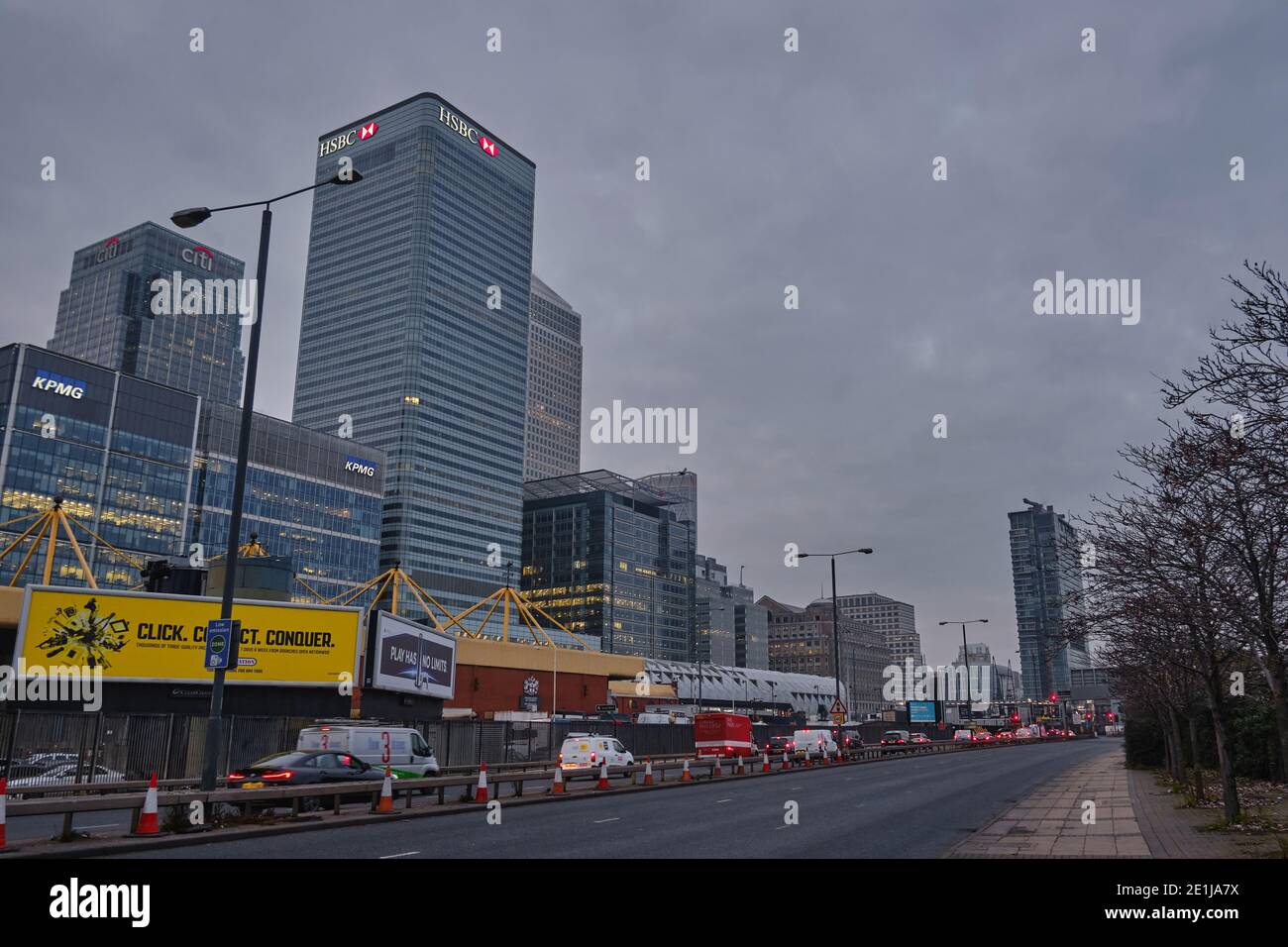 Covid-19 - Londres, Royaume-Uni. 7 janvier 2021. Covid-19 Lockdown trafic de banlieue passant par Canary Wharf crédit: Andrew Douglas/Alay Live News Banque D'Images