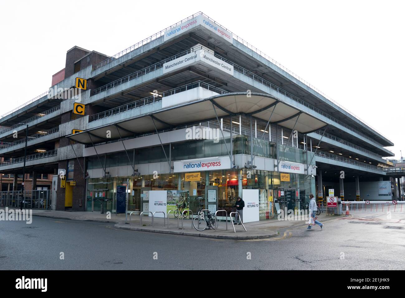 Manchester, Royaume-Uni, 7 janvier 2021. Chorlton Street Coach Station à Manchester est vu après que National Express a annoncé qu'il suspendrait l'ensemble de son réseau de services d'autocars à travers le Royaume-Uni à partir de lundi en raison des dernières restrictions de voyage Covid-19, Manchester, Royaume-Uni. Crédit : Jon Super/Alay Live News. Banque D'Images