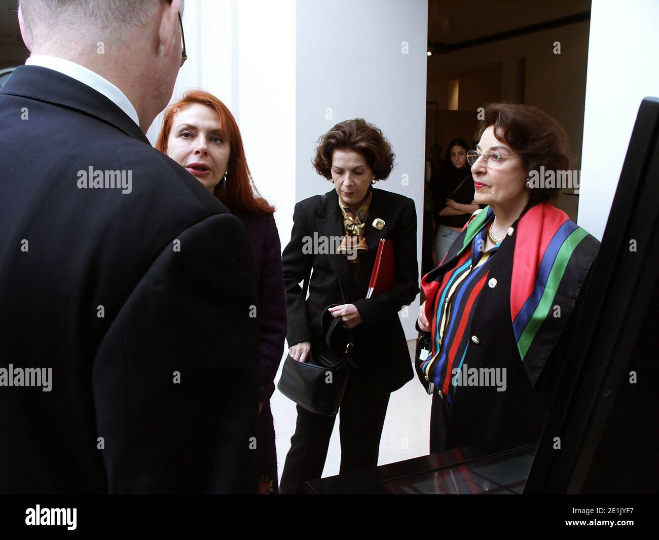 La première dame du Pérou Eliane Karp visite du musée du Louvre à Paris