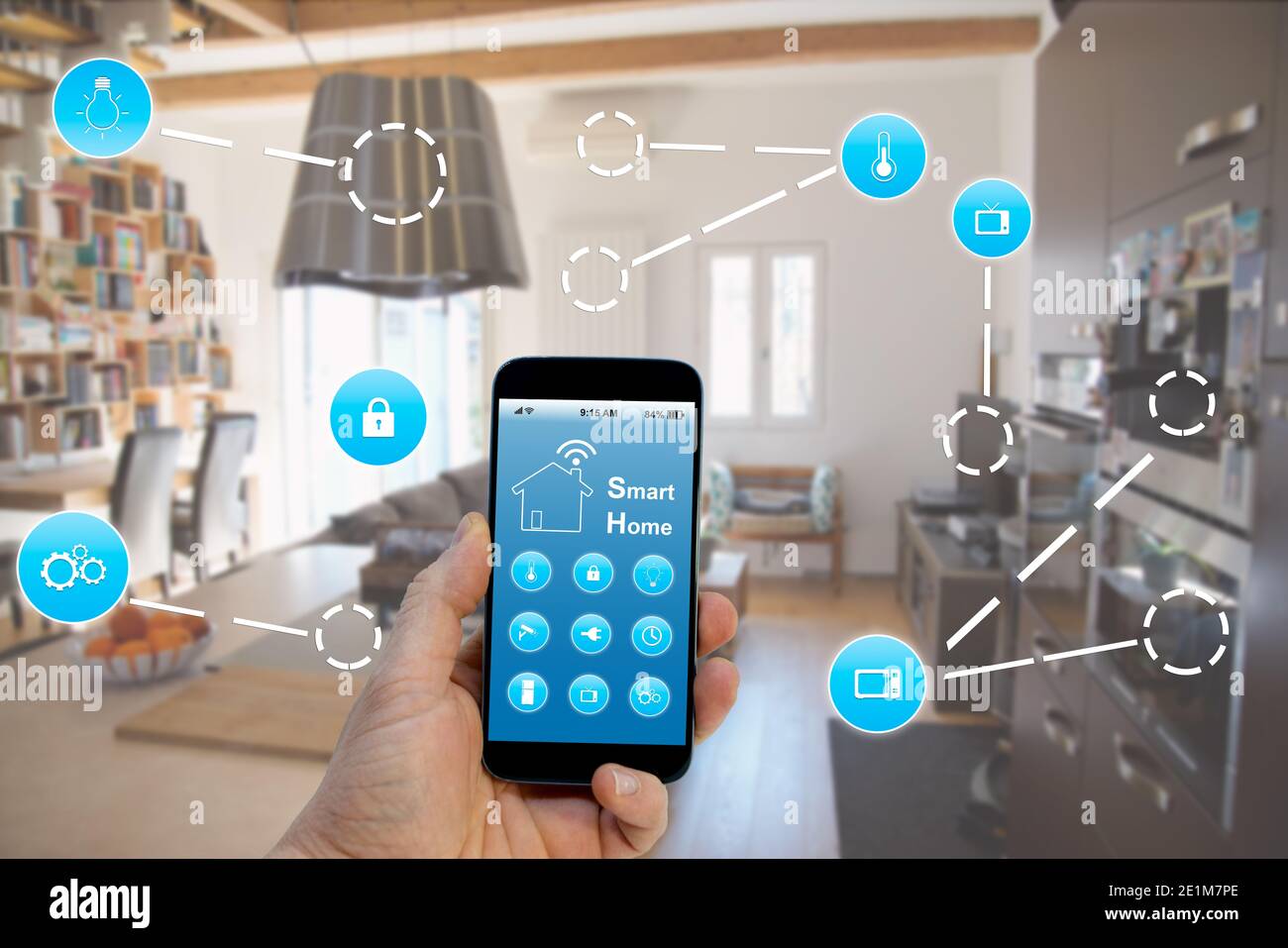 Smart Home concept, smartphone avec application Smart Home à l'écran Banque D'Images