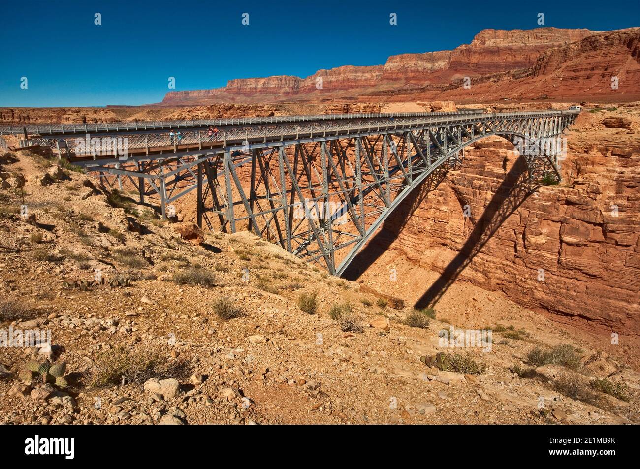 Ancien et nouveau pont Navajo au-dessus de Marble Canyon du fleuve Colorado, près de la ville de Marble Canyon, Arizona, États-Unis Banque D'Images