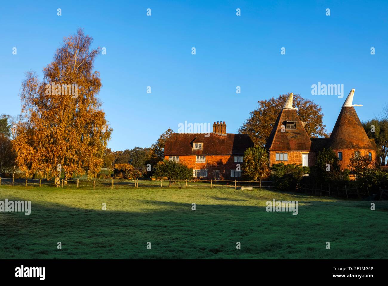 Angleterre, Kent, maisons Oast converties alias Oasts près de Tunbridge Wells Banque D'Images