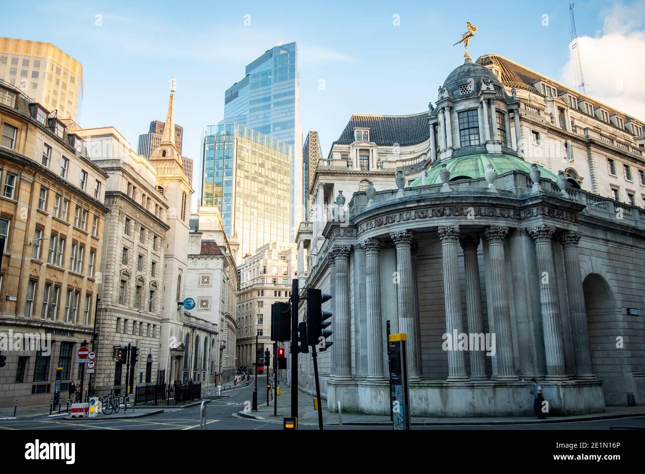 LONDRES- Banque d'Angleterre en face de la City de Londres. Banque D'Images