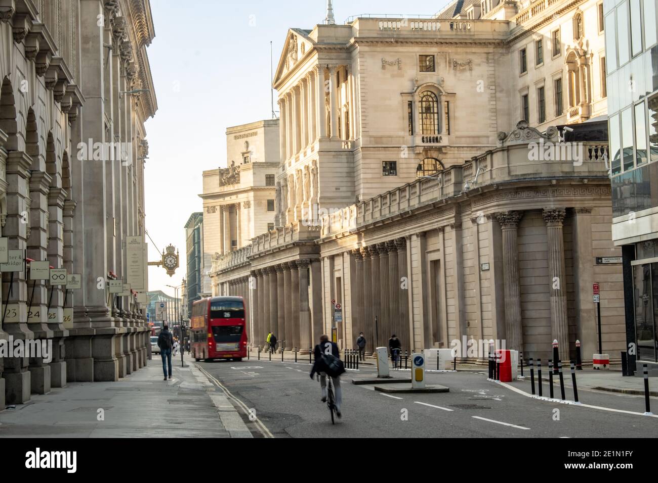 Londres- rues calmes près de la banque de l'Angleterre pendant le Verrouillage du coronavirus Banque D'Images