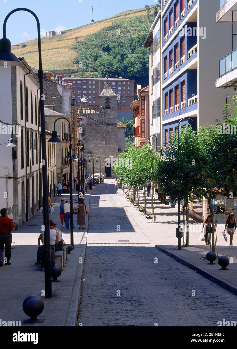 CALLE DE CANGAS DEL NARCEA. Emplacement : EXTÉRIEUR. CANGAS DEL NARCEA. ASTURIES. ESPAGNE. Banque D'Images
