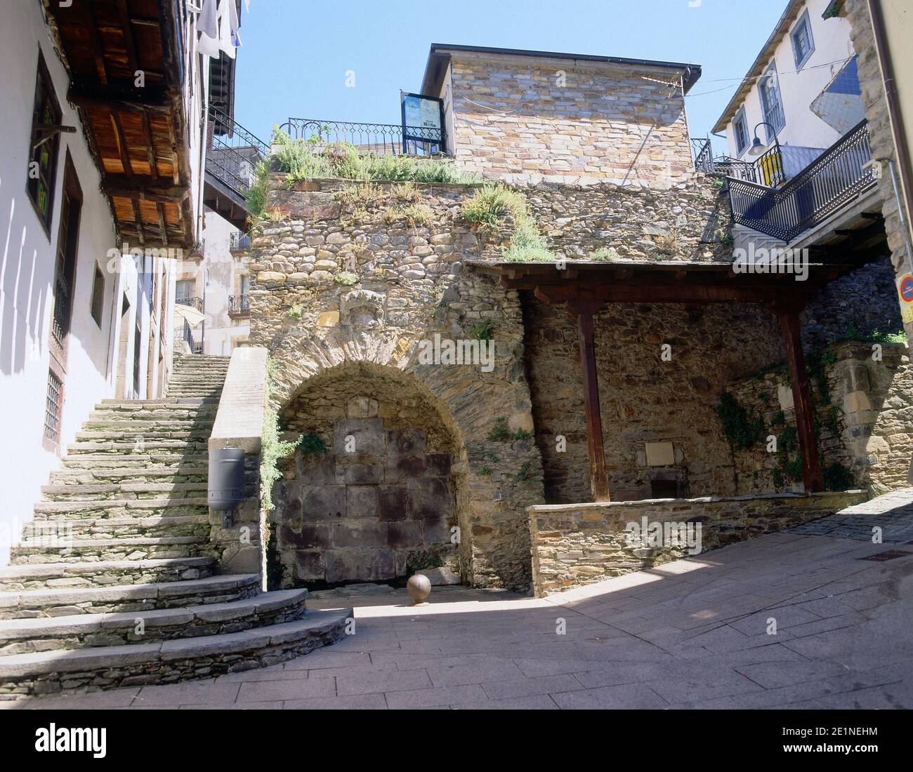 CALLE DE LA FUENTE - 1816. Emplacement : EXTÉRIEUR. CANGAS DEL NARCEA. ASTURIES. ESPAGNE. Banque D'Images