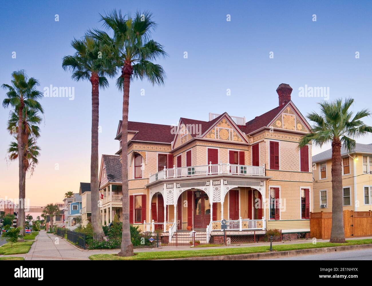 Frederick Beissner House, construit en 1898, style Eastlake de l'architecture victorienne, sur ball Avenue dans East End Historic District, Galveston, Texas, États-Unis Banque D'Images