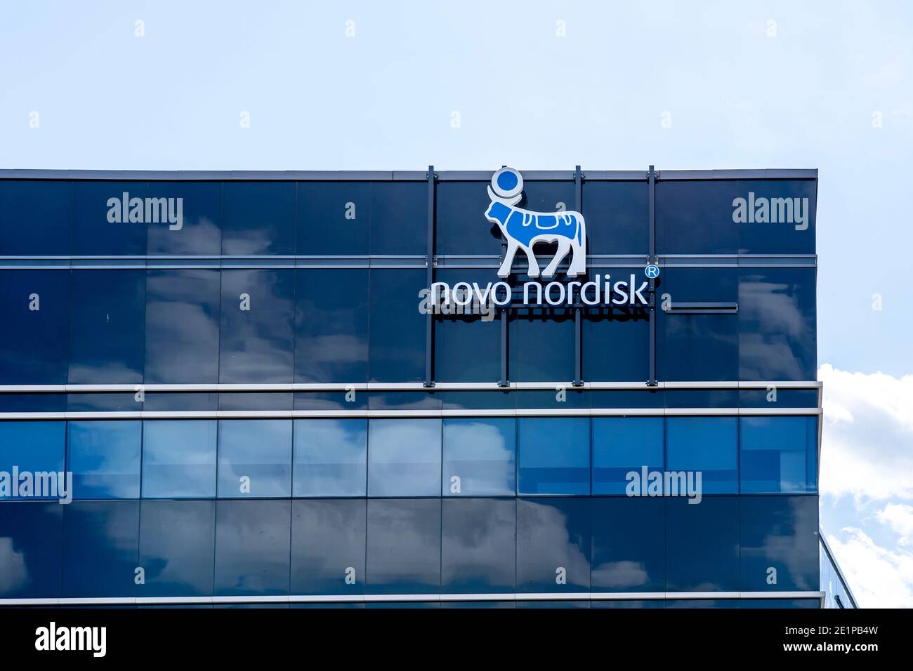 Mississauga, on, Canada - 19 septembre 2020 : fermer l'enseigne Novo Nordisk sur le bâtiment. Banque D'Images