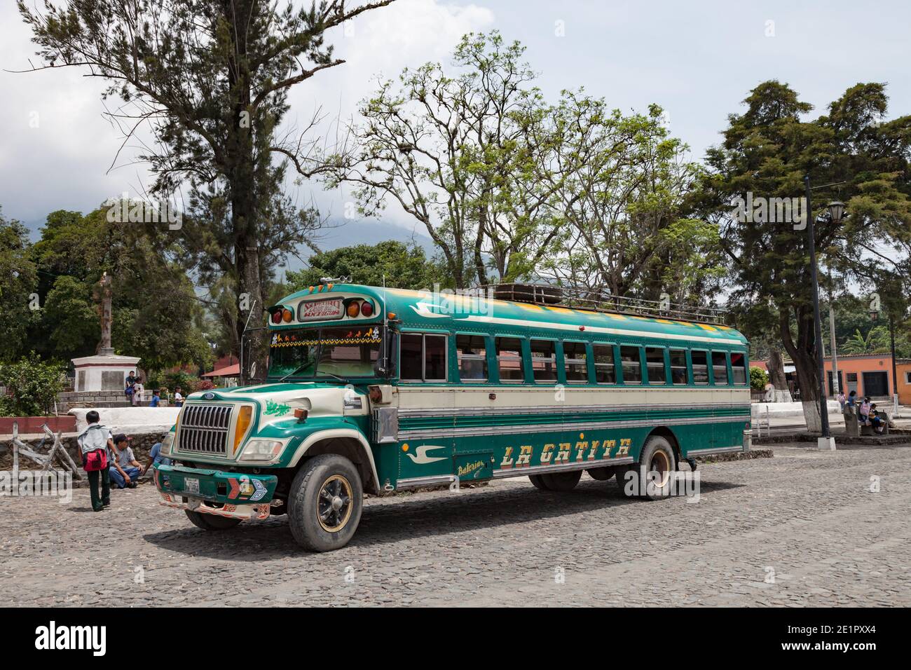 La Gatita quitte Antigua Guatemala pour San Village Pedro Banque D'Images
