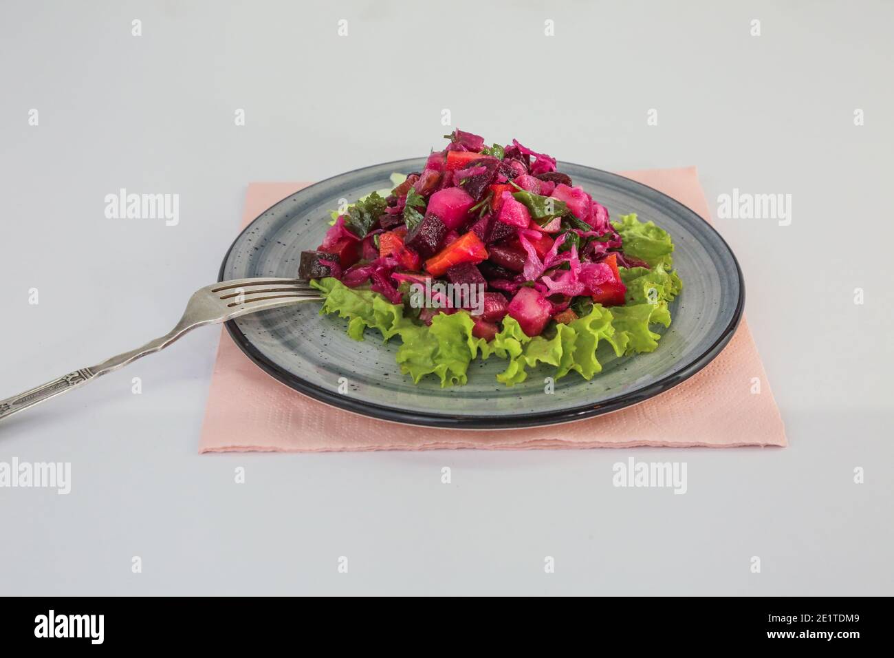 Salade fraîche avec légumes. Photo de haute qualité Banque D'Images