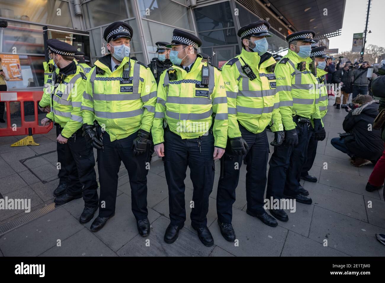 Coronavirus: Des arrestations sont effectuées au cours d'une tentative de rassemblement anti-verrouillage à Clapham Common contre les restrictions actuelles du gouvernement COVID19, Royaume-Uni. Banque D'Images