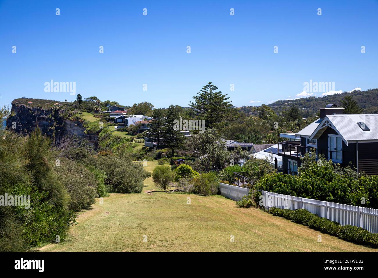 Bangalley Head et Bangalley Reserve entre Whale Beach et Avalon Beach à Sydney, formé à l'époque jurassic et une route populaire de randonnée dans le Bush Banque D'Images