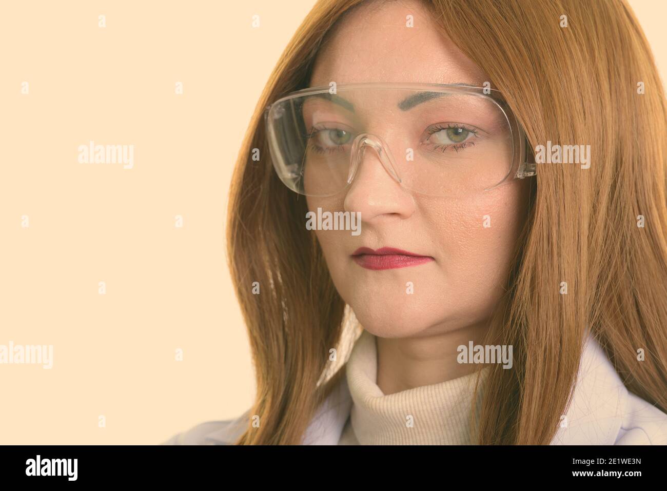 Close up de femme médecin portant des lunettes de protection Banque D'Images