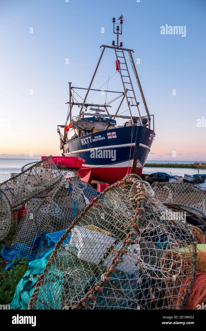 Hastings bateau de pêche sur la plage de pêcheurs de la vieille ville de Stade, East Sussex, Royaume-Uni Banque D'Images