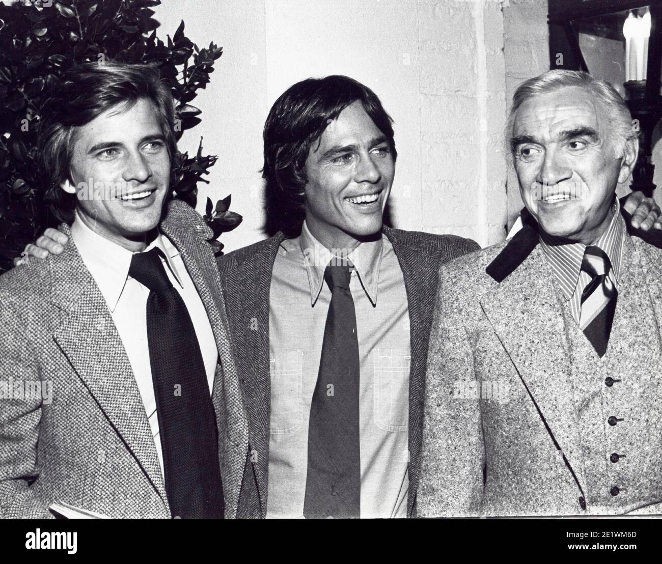 DIRK BENEDICT avec Richard Hatch et Lorne Greene crédit: Ralph Dominguez/MediaPunch Banque D'Images