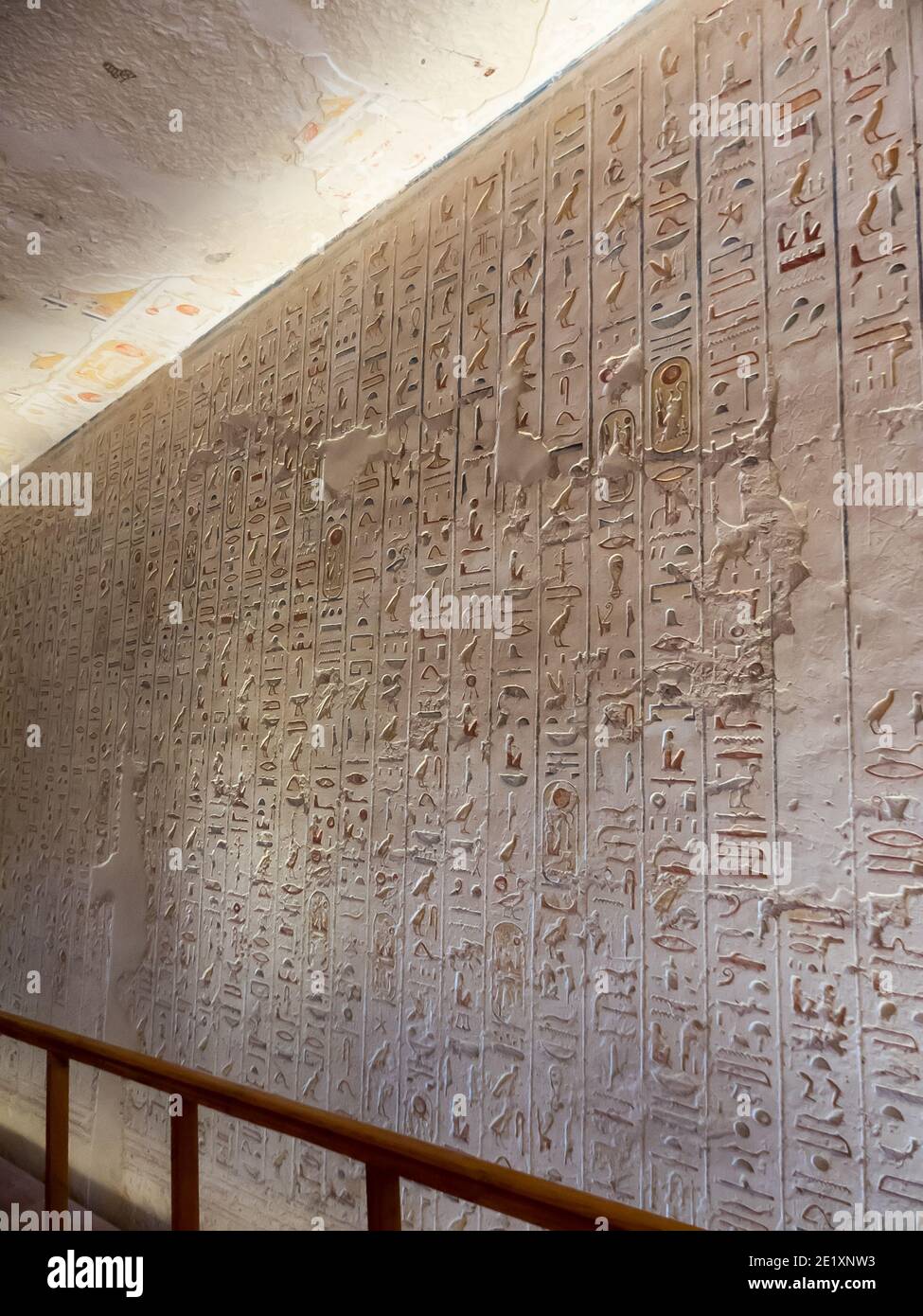 La Vallée des Rois près de Louxor en Égypte l'intérieur de la tombe de Ramsès IV Photo Stock La Vallée des Rois près de Louxor en Égypte l'intérieur de la tombe de Ramsès IV Photo Stock