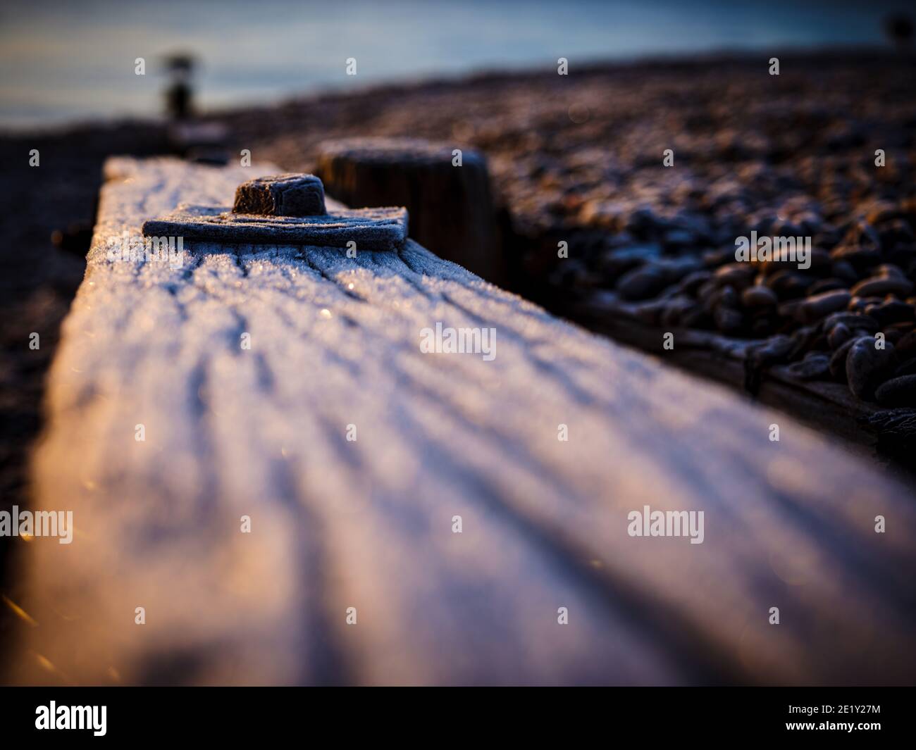 Gros plan des détails de Groyne glacial le matin de janvier au lever du soleil le dimanche 10 janvier 2021 à Worthing Beach, Worthing. . Photo de Julie Edwards. Banque D'Images