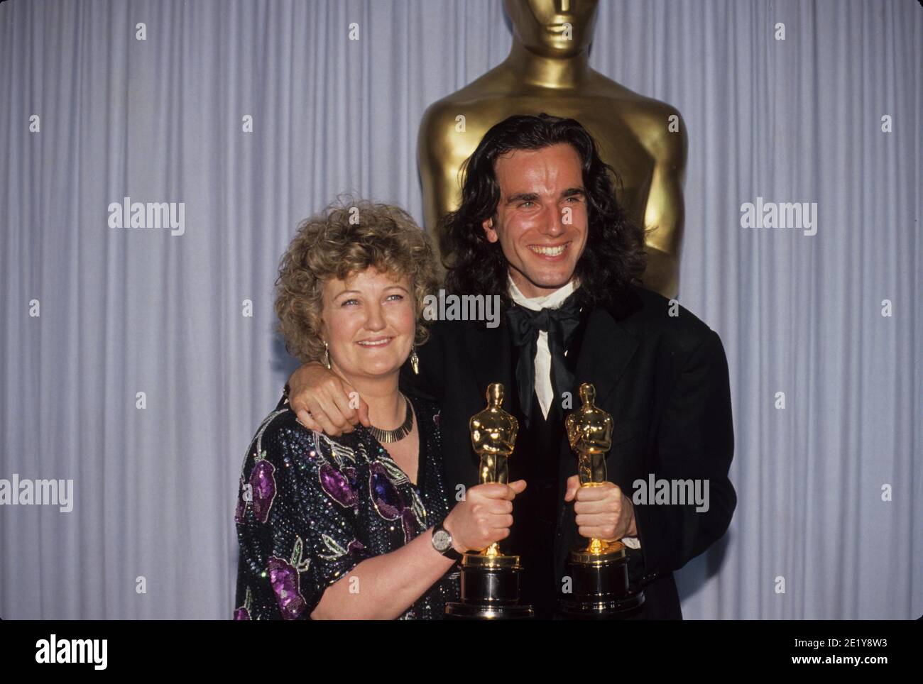 DANIEL DAY LEWIS avec Brenda Fricker à Oscar Academy Awards 1990 f9653 crédit: Ralph Dominguez/MediaPunch Banque D'Images