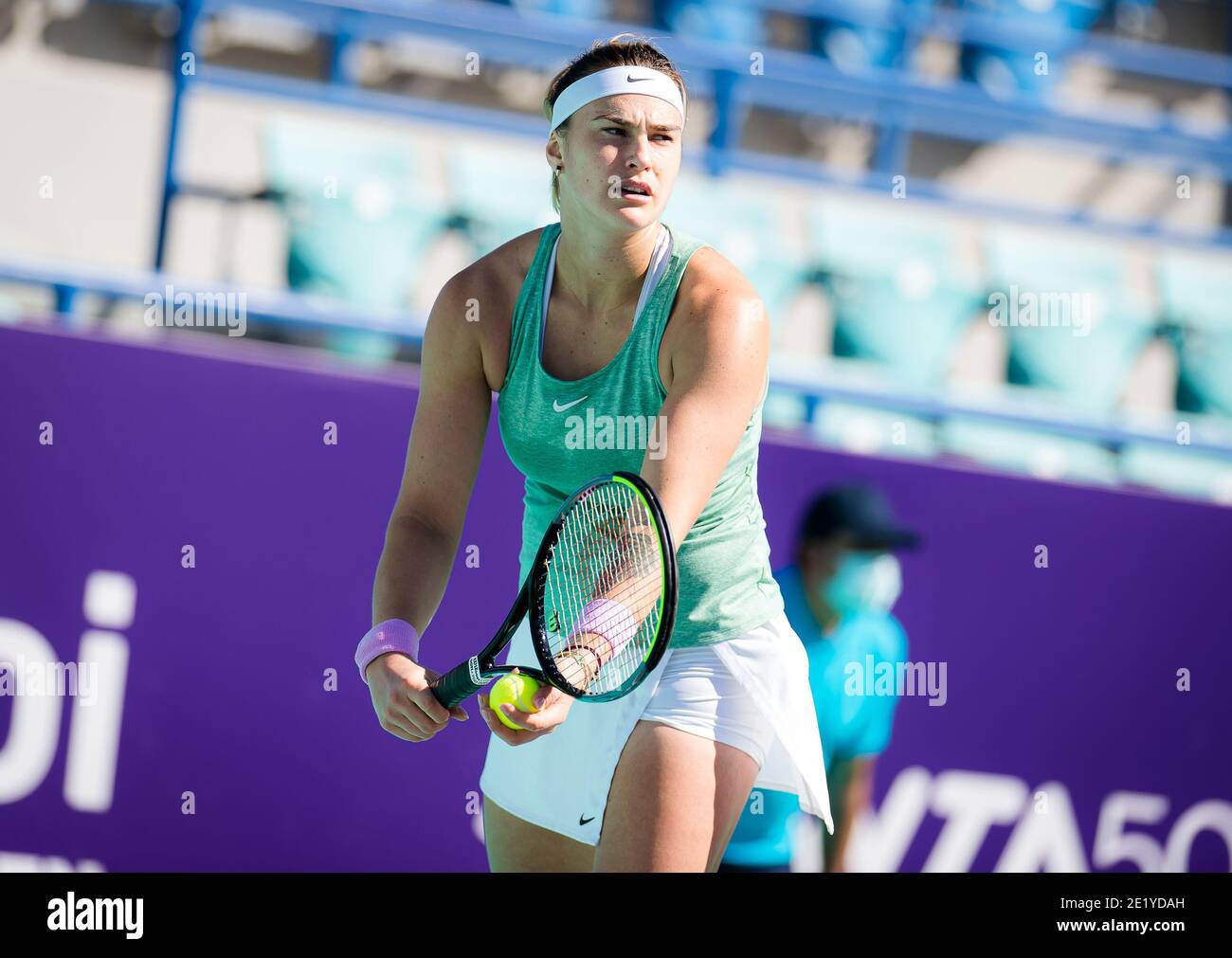 Aryna Sabalenka, du Bélarus, en action contre l'ont Jabeur de Tunisie lors de son troisième tour de match au 2021 tournoi WTA Women&#039;s tennis Open WTA 500 d'Abu Dhabi, le 10 janvier 2021 à Abu Dhabi, Émirats arabes Unis - photo Rob Prange / Espagne DPPI / DPPI / LM Banque D'Images