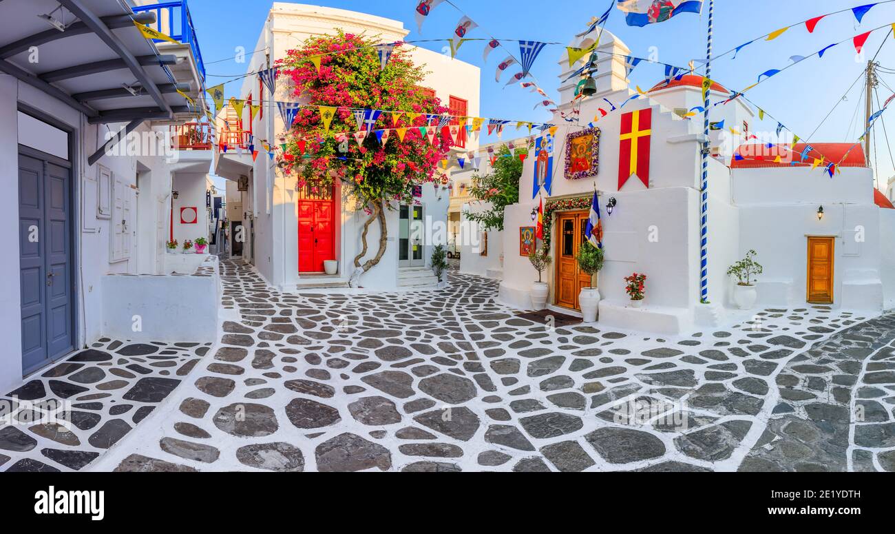 Mykonos, Grèce. Panorama des rues étroites de la ville de Mykonos. Banque D'Images