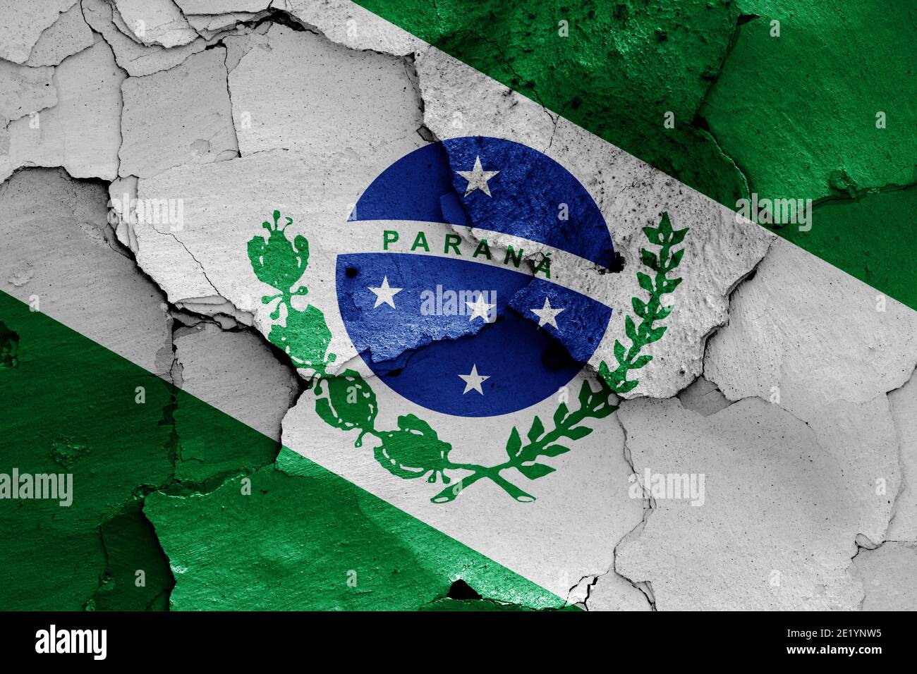Drapeau de l'État du Parana peint sur un mur fissuré Banque D'Images