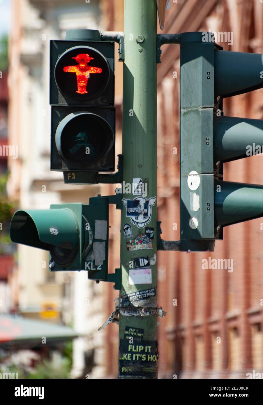 L'icône de passage à niveau d'Ampelmann est un symbole de Berlin et un élément important de l'entreprise touristique et du mouvement de nostalgie de l'Allemagne de l'est. Banque D'Images