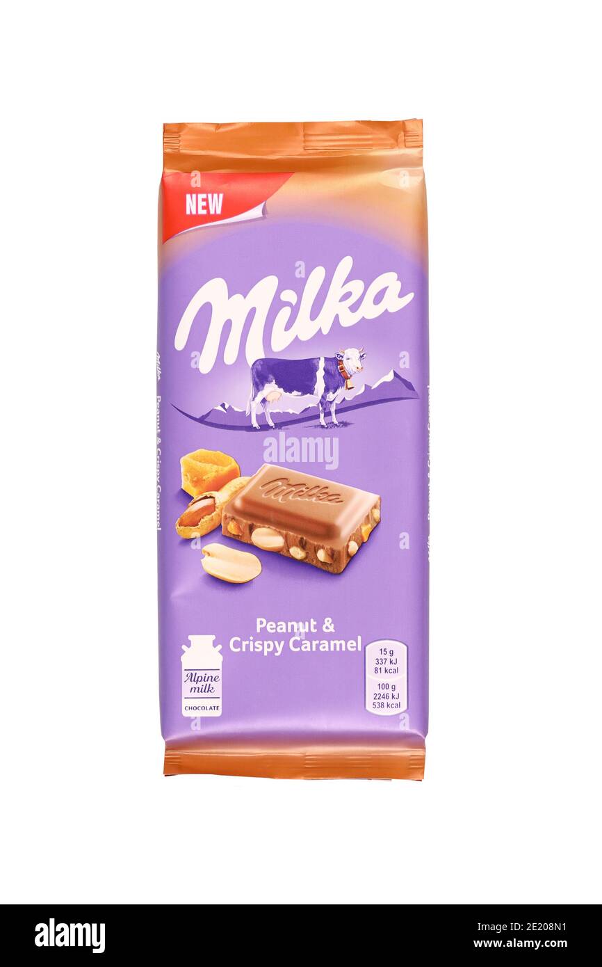 KHARKOV, UKRAINE - 8 DÉCEMBRE 2020 : chocolat Milka violet sur fond blanc.  Milka est une marque suisse de la confection de chocolat internati Photo  Stock - Alamy