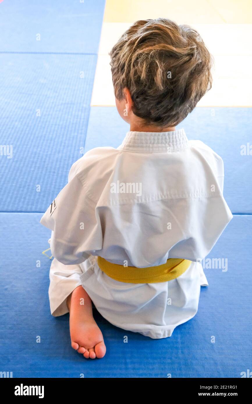Cours de judo pour les enfants. Leçon de Judo pour les jeunes enfants Banque D'Images