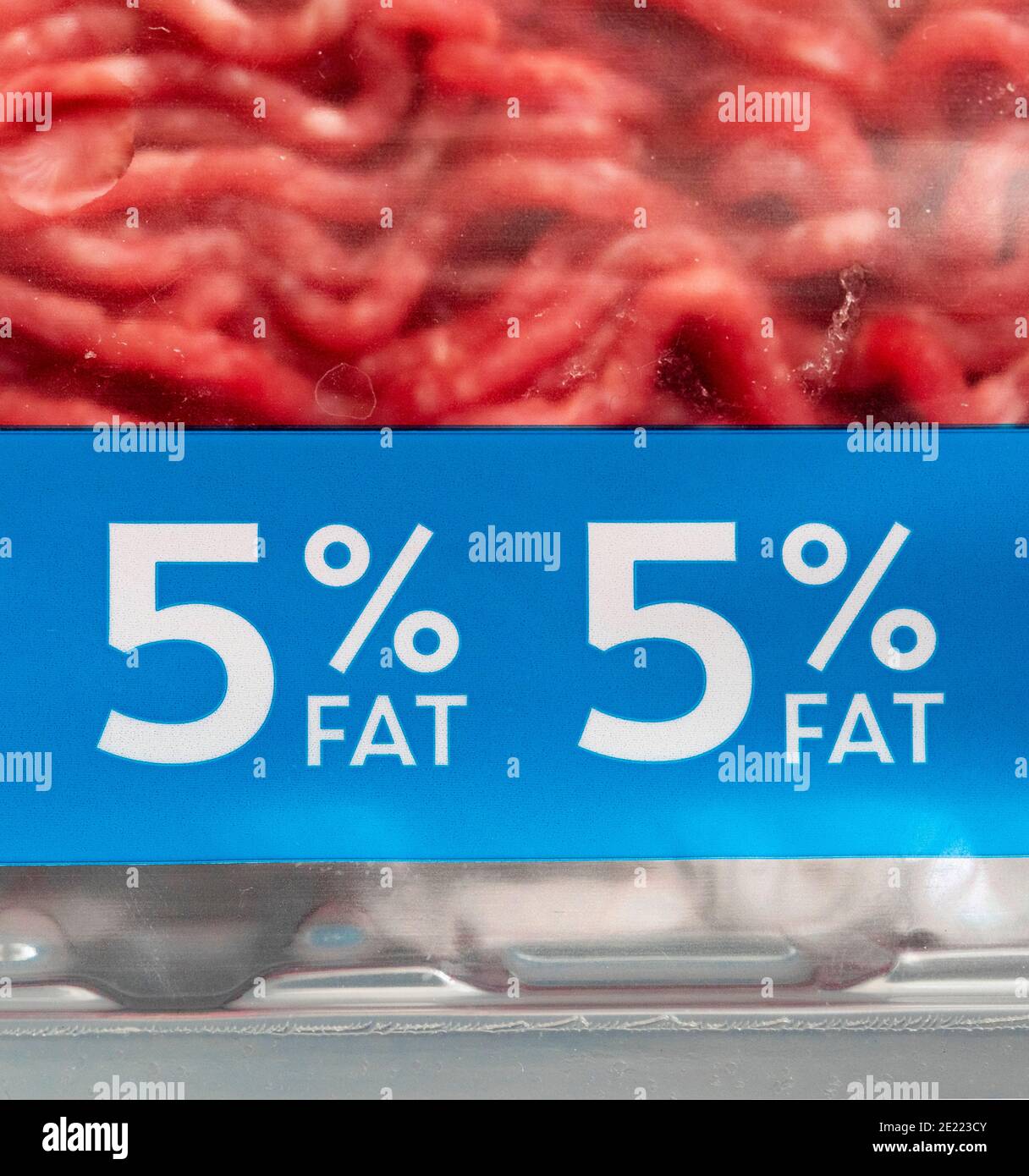 5 % de matière grasse sur une boîte en plastique de viande hachée royaume-uni Banque D'Images