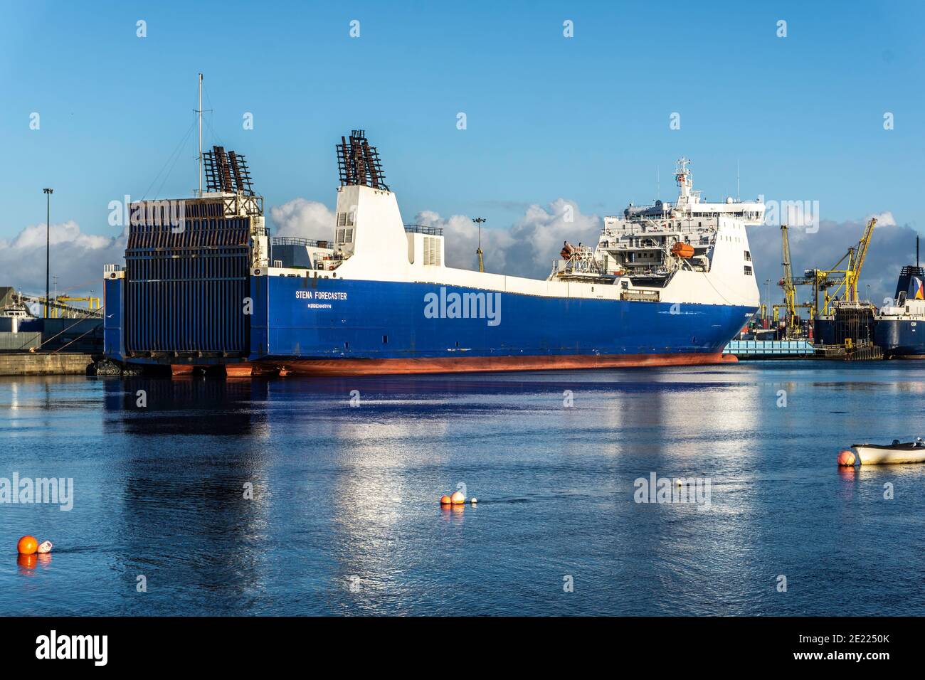 Le Stena Forecaster a amarré à Dublin, Port, Irlande. Un navire de fret RO RO RO construit en 2003, il a une capacité brute de 24,688 tonneaux. Banque D'Images