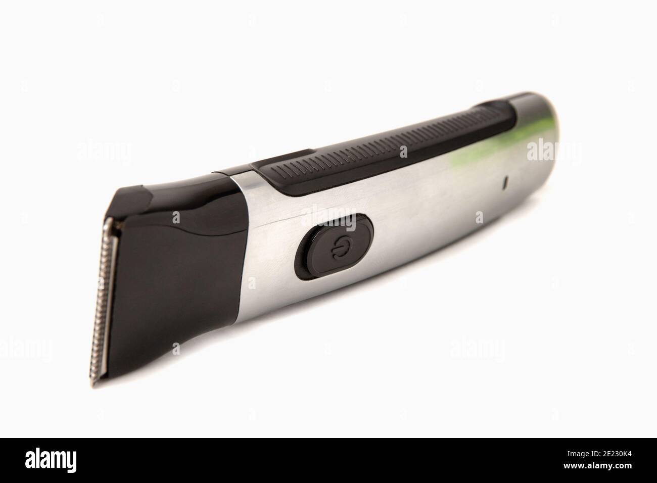 Tondeuse corps pour rasoir électrique sans fil rechargeable isolée sur blanc arrière-plan Banque D'Images