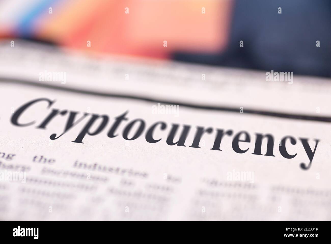 Journal écrit en crypto-monnaie gros plan sur le texte Photo Stock - Alamy