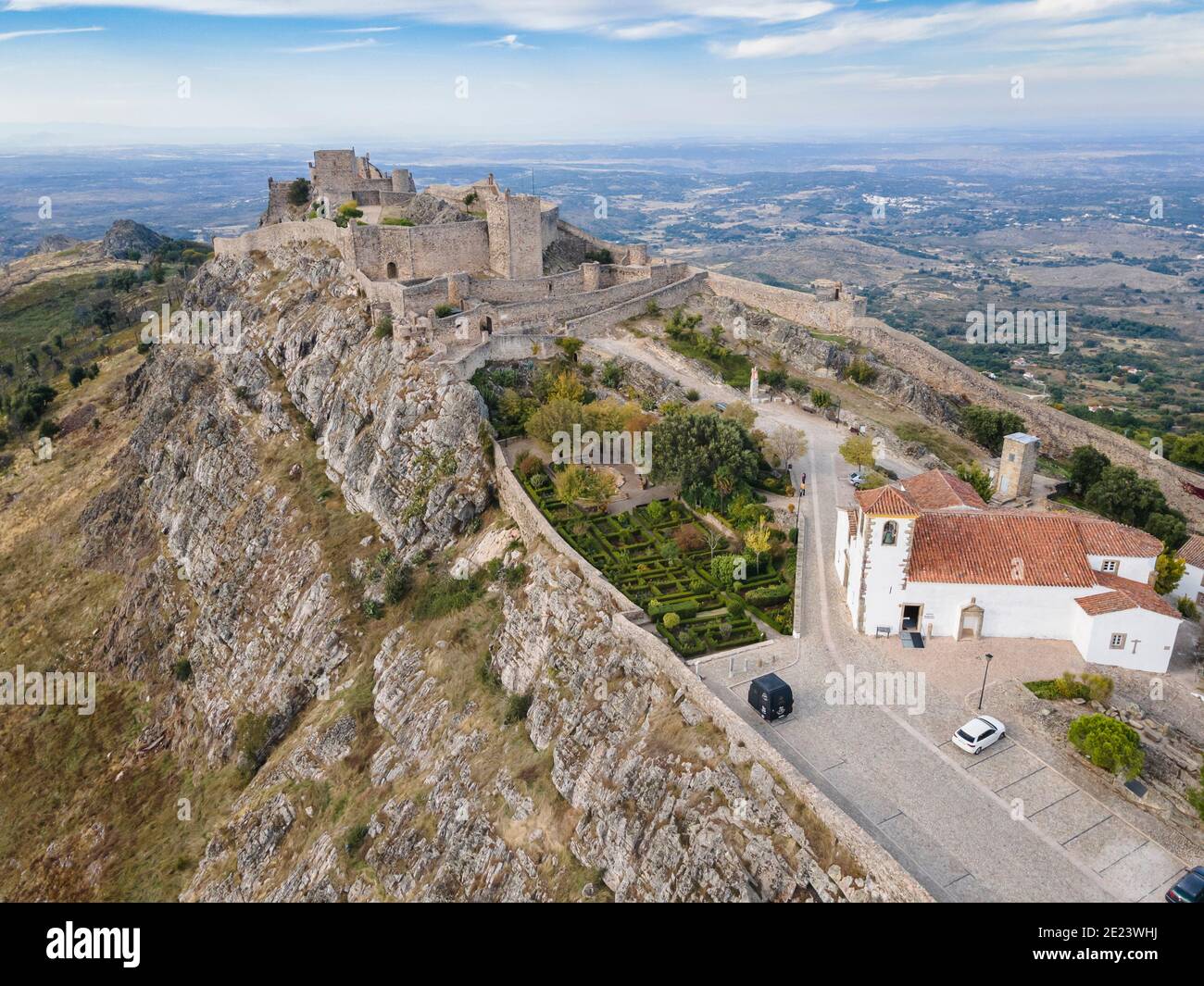 Marvao incroyable avec le château situé en haut de la colline à Alentejo, Portugal Banque D'Images