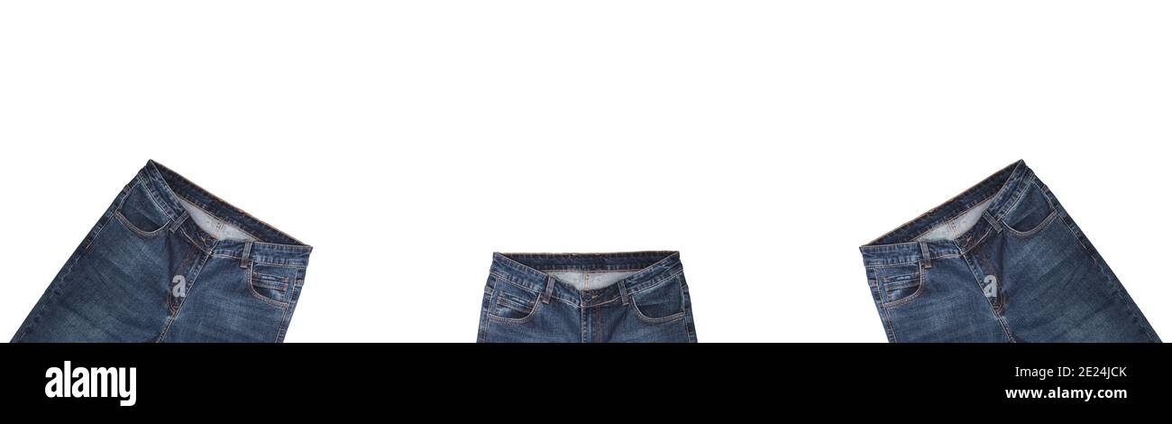 Poches avant, zones à la taille, fermetures éclair et boutons de trois jeans bleu foncé isolés sur fond blanc. Gros plan. Copiez l'espace au-dessus des jeans Banque D'Images