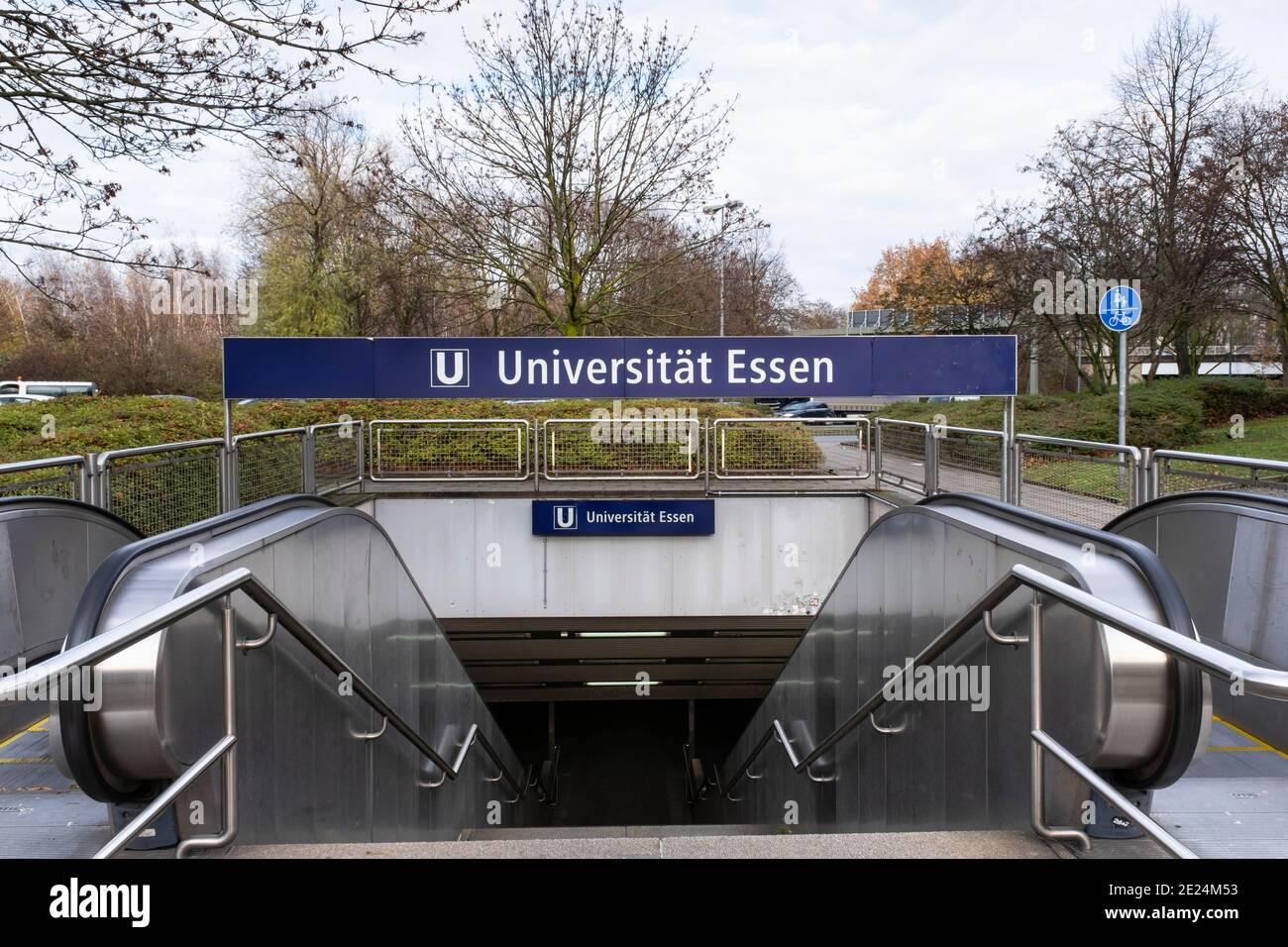 Station de métro Université Essen, Essen, région de la Ruhr, Rhénanie-du-Nord-Westphalie, Allemagne, Europe Banque D'Images