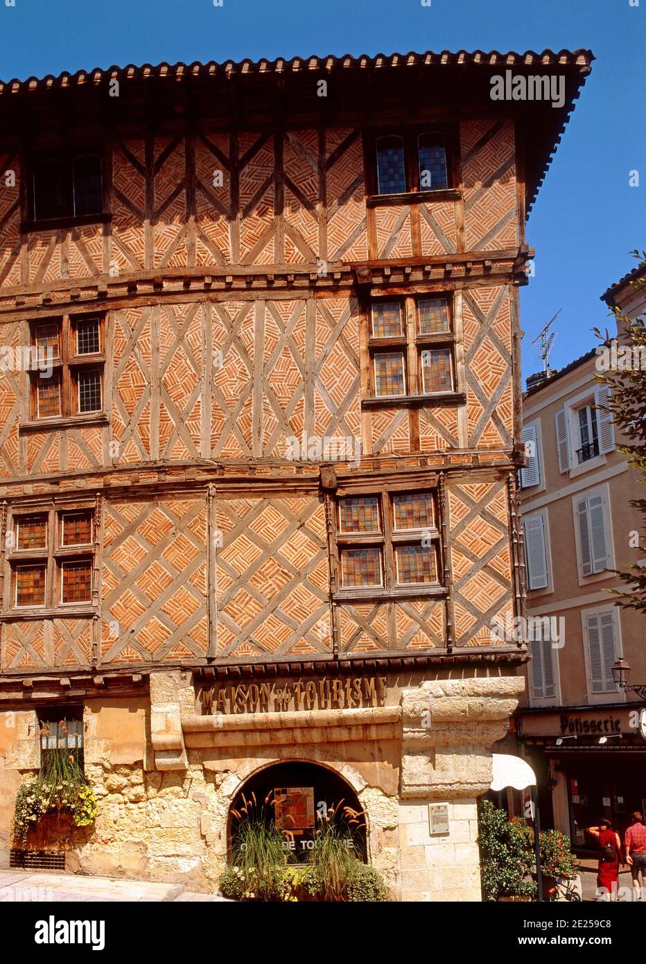 Auch, Midi-Pyrénées, France. Maison Maison Fedel sur place de la  République, aujourd'hui Office du Tourisme Photo Stock - Alamy