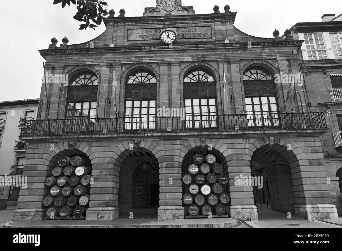 Hôtel de ville (18e siècle) dans la région de Plaza de la Paz à Haro, La Rioja, Espagne Banque D'Images