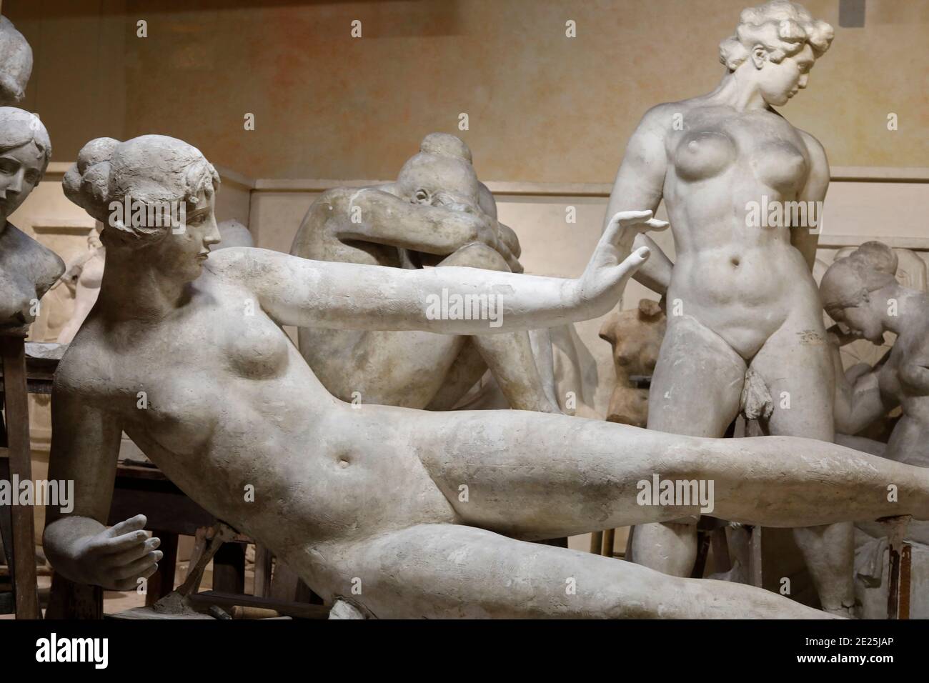 Sculptures en plâtre Aristide Maillol dans le musée Maillol, Paris, France. Banque D'Images