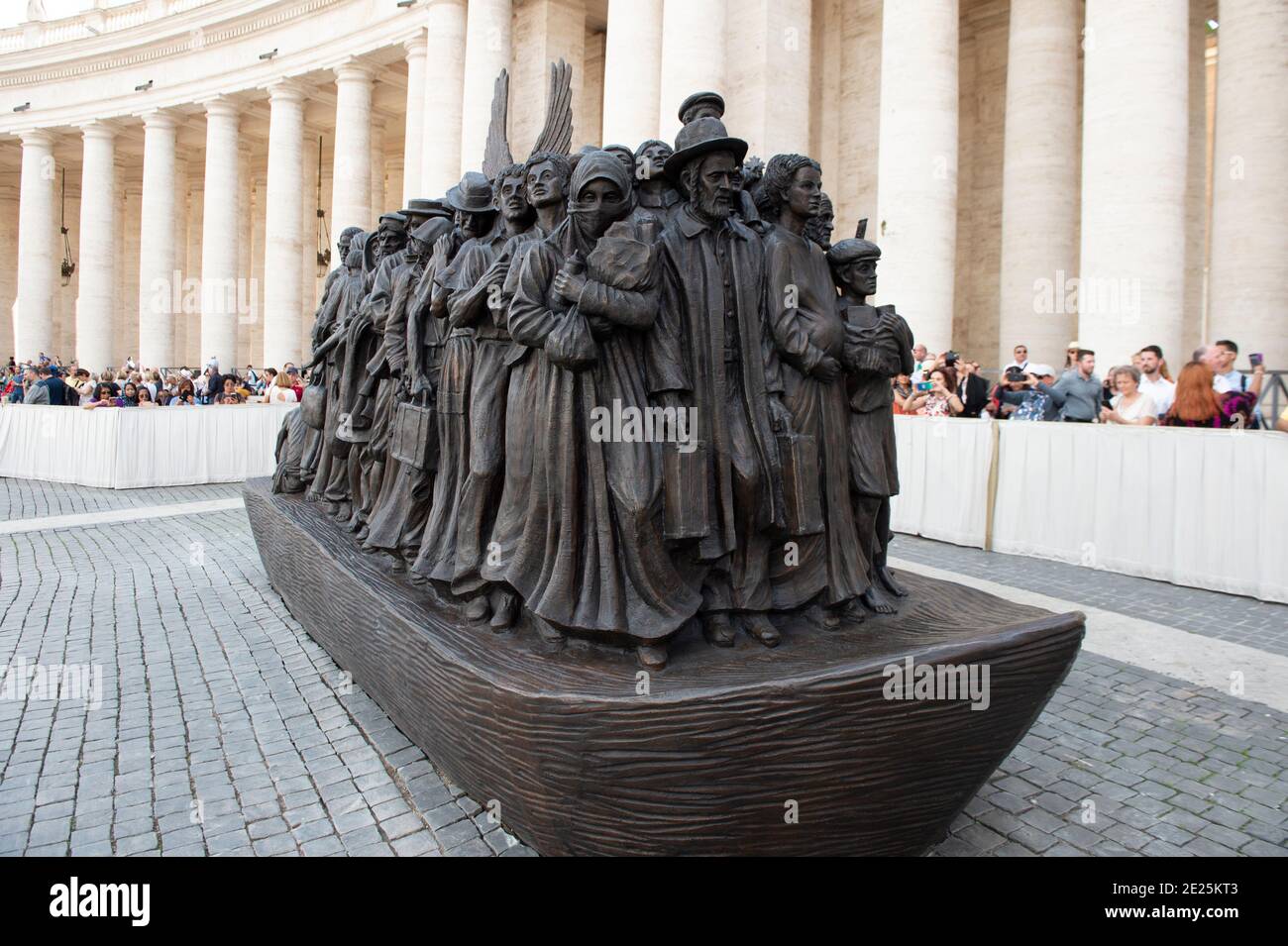 Sculpture appelée 'Anges ignorantes' par le sculpteur canadien Timothy P. Schmalz représentant un groupe de 140 migrants de différentes cultures et de différents HIS Banque D'Images