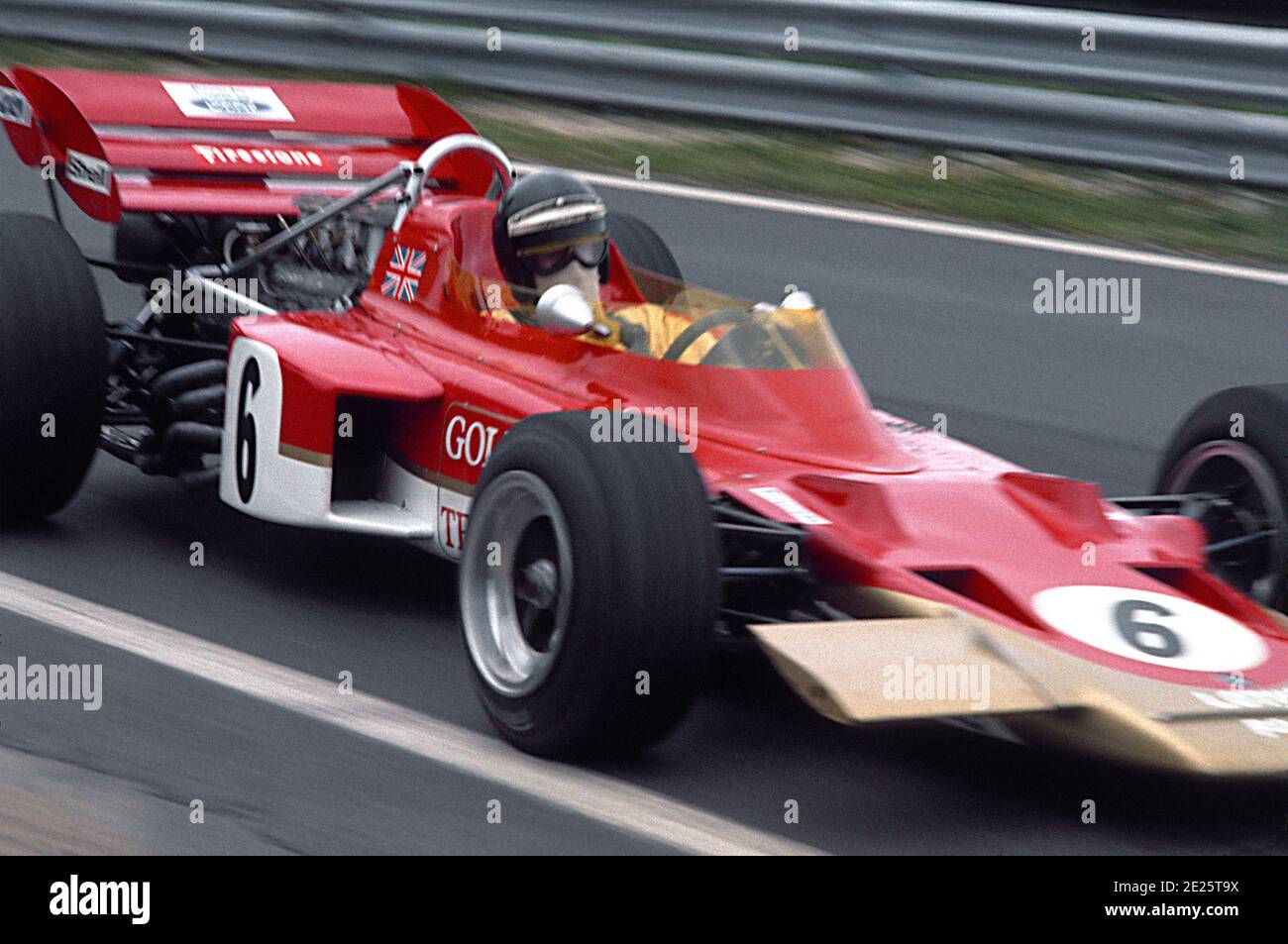 Jochen RINDT conduite de Lotus-Ford F1 à pleine vitesse pendant le Grand Prix de France 1970, dans le circuit de Charade près de Clermont-Ferrand. Banque D'Images