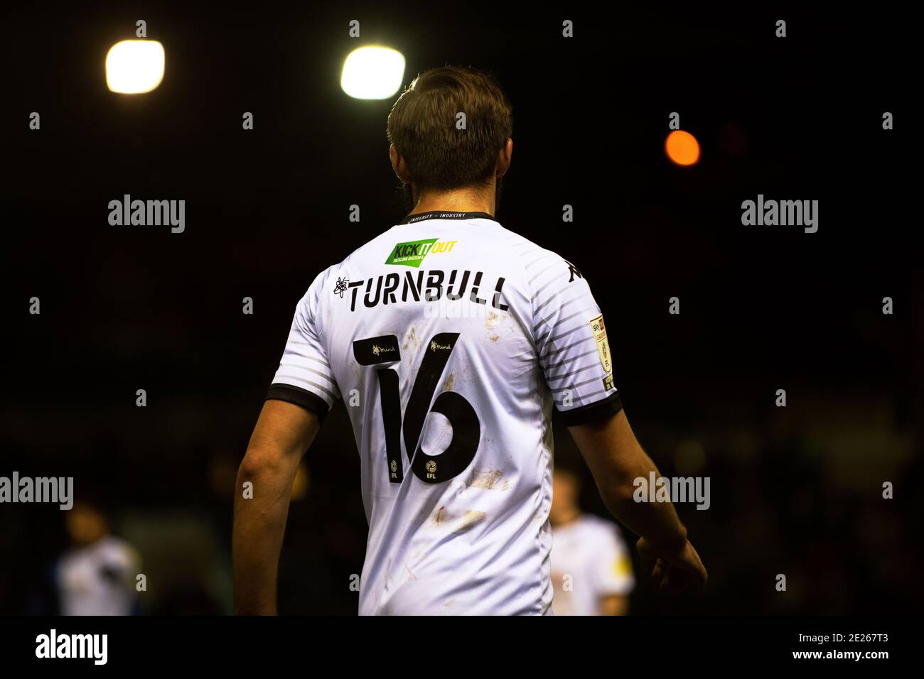 Jordan Turnbull est un footballeur anglais professionnel qui joue le rôle de défenseur central du club de football de la Ligue 2 Salford City FC. Banque D'Images