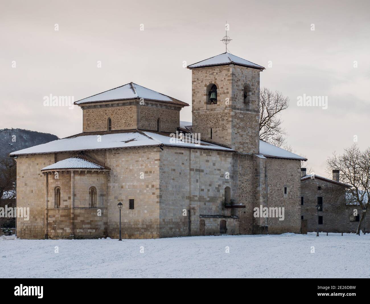 Vue sur la basilique de l'Armatia à Vitoria, pays Basque, Espagne Banque D'Images