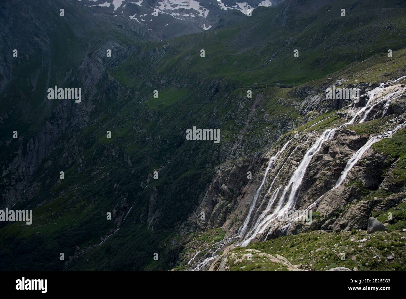 Die Wasserfälle der Laggina am fuss des Weissmies de Walliser Banque D'Images