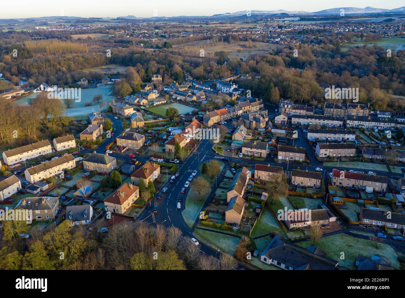 Vue aérienne du village de Mid Calder, West Lothian, Écosse Banque D'Images